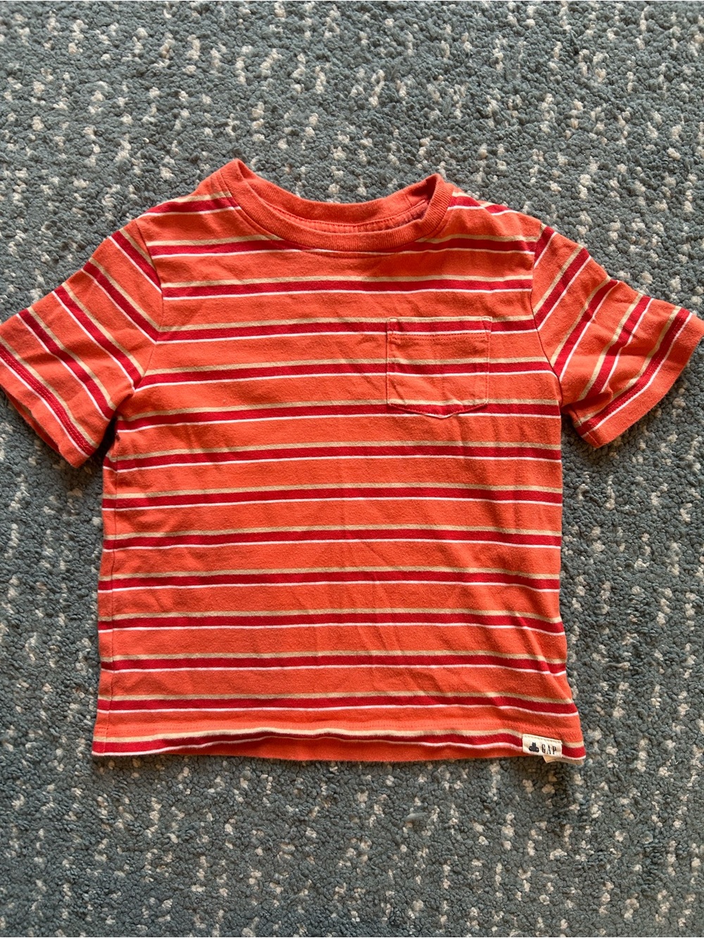 GAP shirts- 3 Pack Red Striped, light blue and blueShort Sleeve Tee with Pocket - Picture 4 of 5